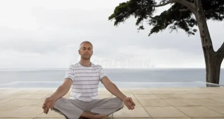 Natural Tips to Combat Hair Loss in Men