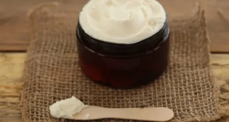 Natural Skincare Routine: How to Take Care of Your Skin with Homemade Ingredients